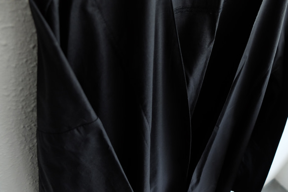 きるもの｜四 JKT｜コットンローン ブラック ［unisex freesize］ JKT｜コットンローン ボタンも裏地もなく