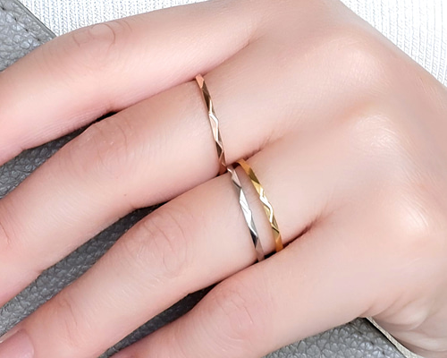 スリム Vカット リング 1mm｜サージカルステンレス つけっぱなし 極細