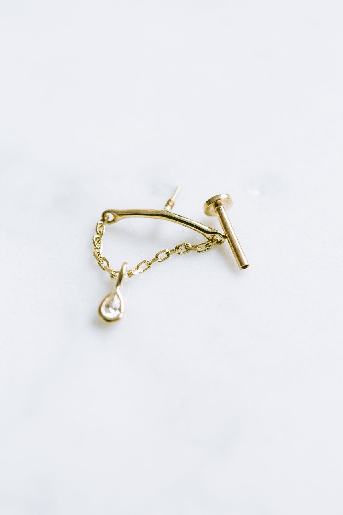 14K金 ゴールド Cz 涙滴 水滴  ヘリックス 軟骨 アンチトラガス イヤリング ピアス ラベレット