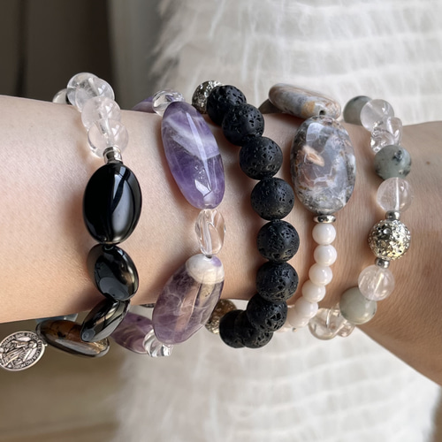 ラバーストーン♡溶岩石ハワイ産♡♾️マーク ブレスレット ventus  