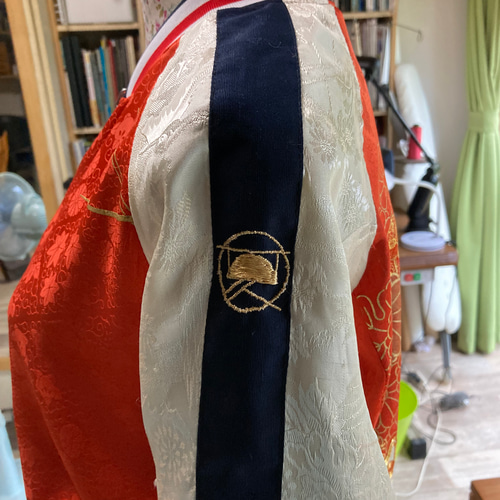 着物リメイクスカジャン リバーシブル 振袖リメイク 蝶々 オレンジ 駒