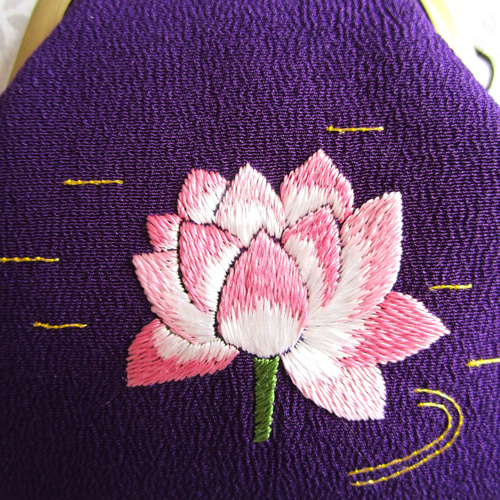 日本刺繍 蓮の花 絹のがま口小銭入れ・キーケース ☆紫色×ピンク