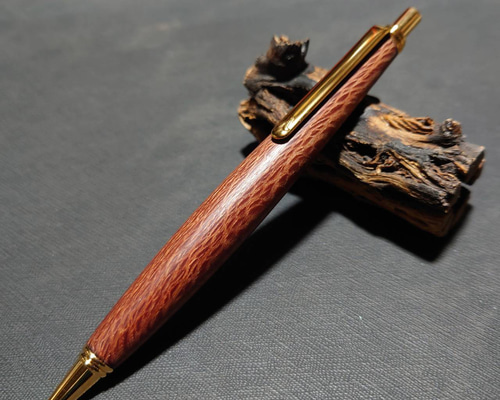 b22041986911981f715454ffb93dd7