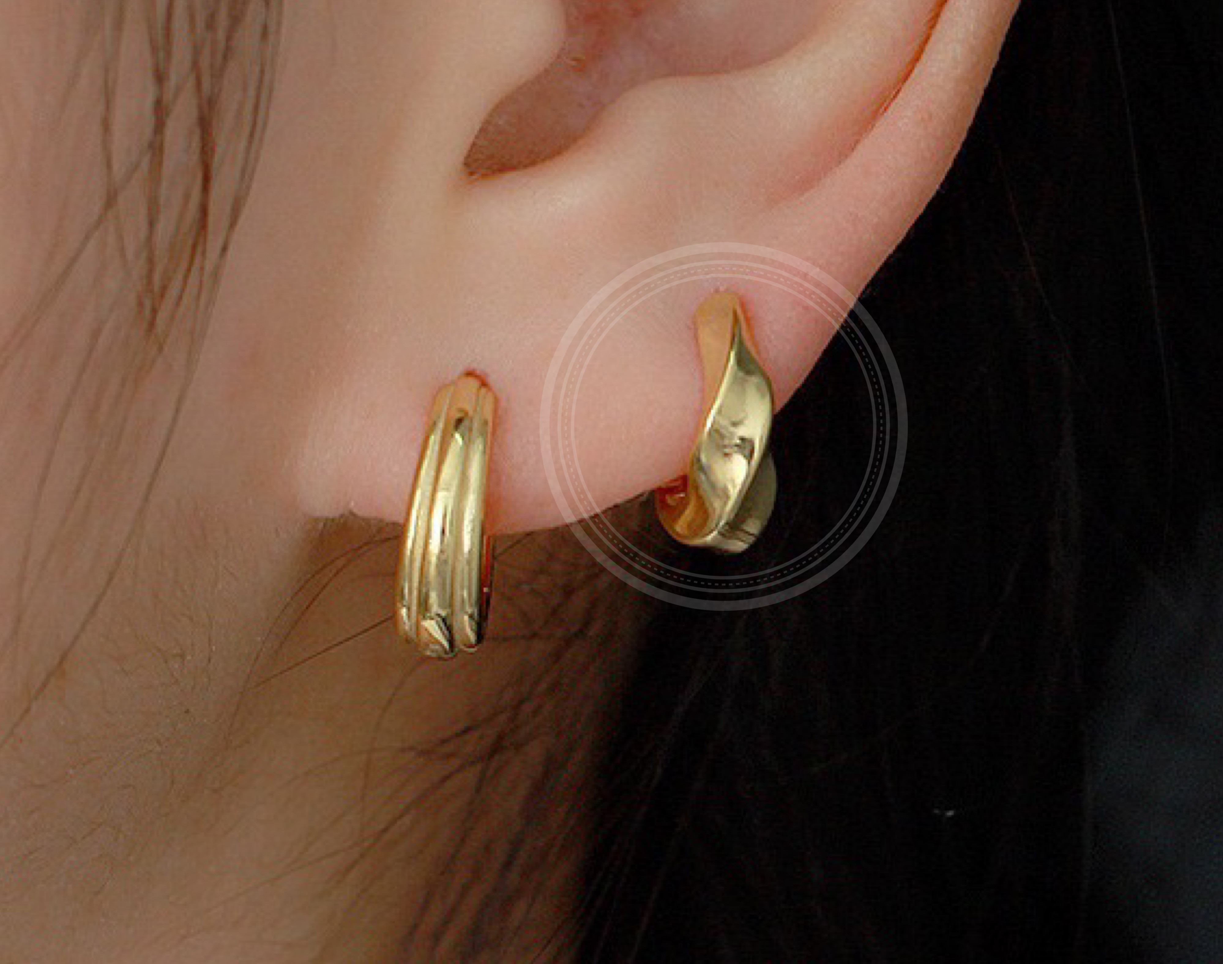 早割価格★SILVER925★ぷっくりツイストフープピアス人気シンプル金属アレルギー対応ワンタッチ高見えキャッチレス定番