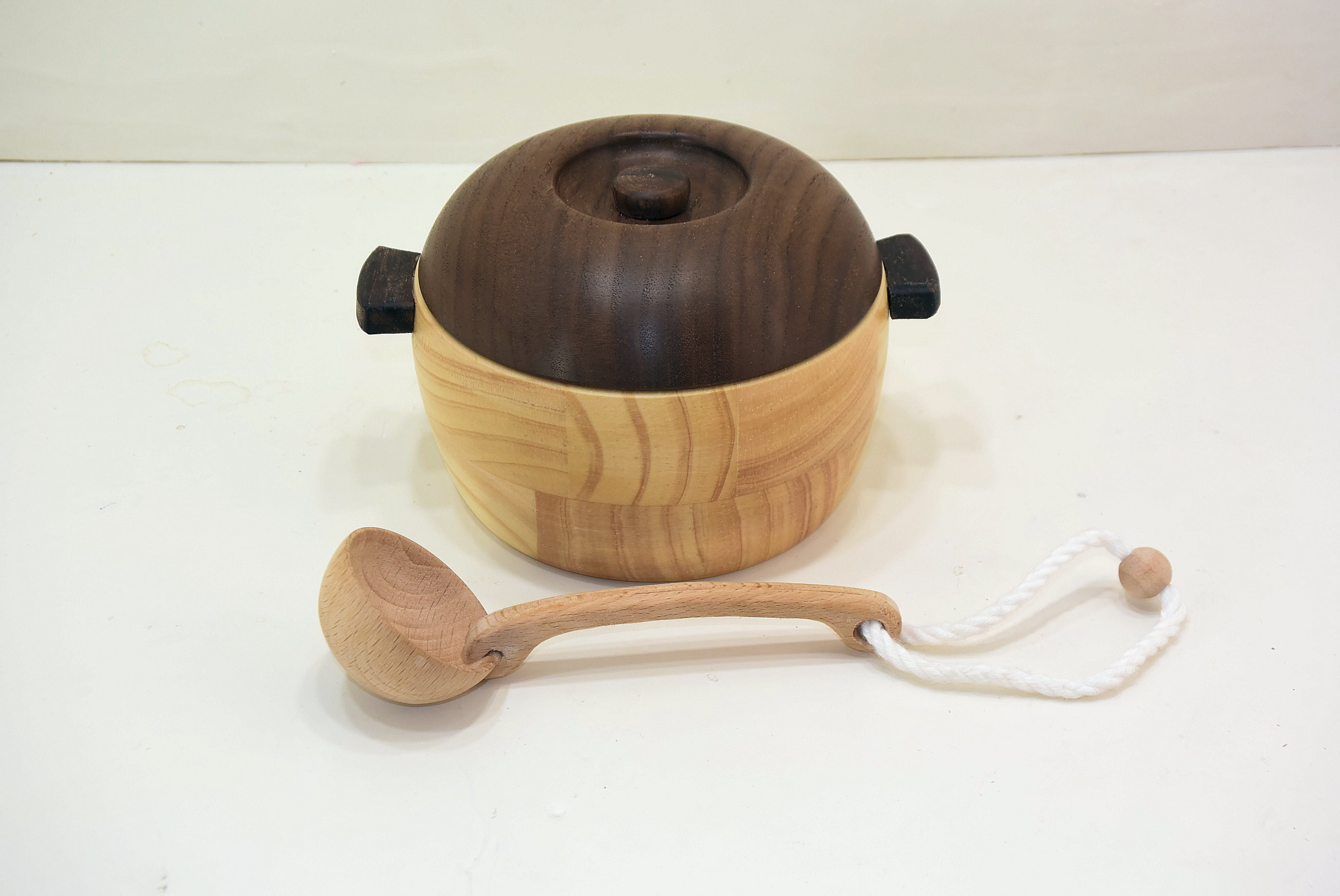 手作り木のおもちゃ　具沢山の大きなお鍋　木製　ままごと　育児　知育 5,372円