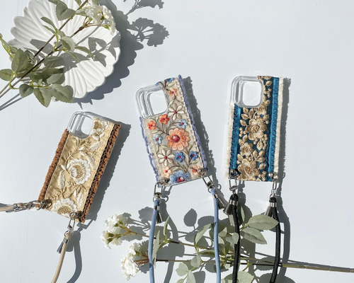 一気に写真映え／一度見たら虜になる！インド刺繍リボンのスマホケース