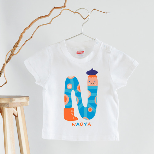 ⭐︎たんたかたん⭐︎さん専用 名入れ 名前入り イニシャル アルファベット キッズTシャツ（N） 子供