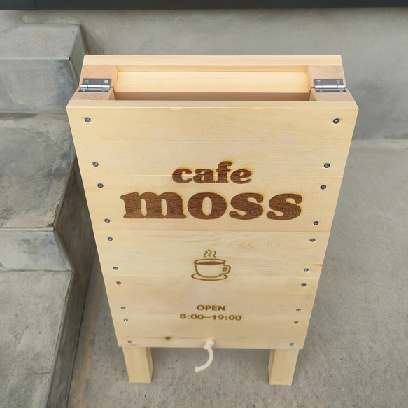 木製イーゼル看板　スタンドディスプレイ　オーダーメイド　ロゴ　ネイルサロン　ヘアサロン　カフェ　おしゃれ　立て看板 5枚目の画像