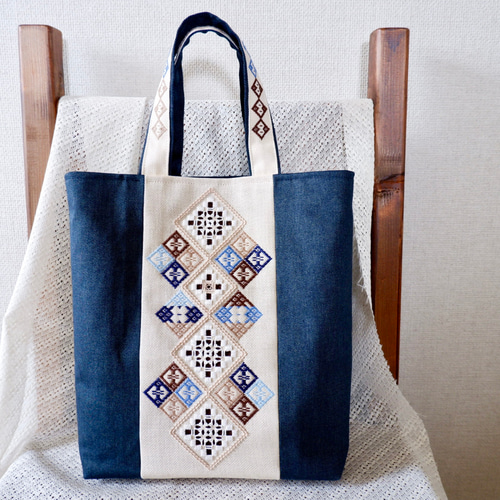 和洋刺繍のトートバッグ＊Mサイズ＊和風＊青デニム
