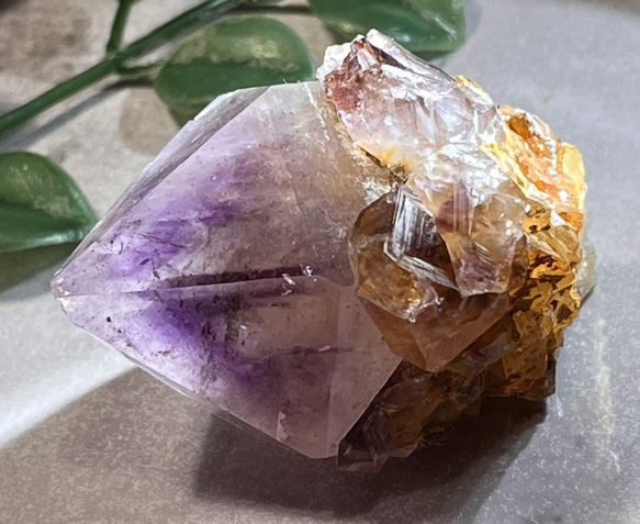 エンジェルオーラクリアクォーツ スフィア 台座付き 天然石 台座付き