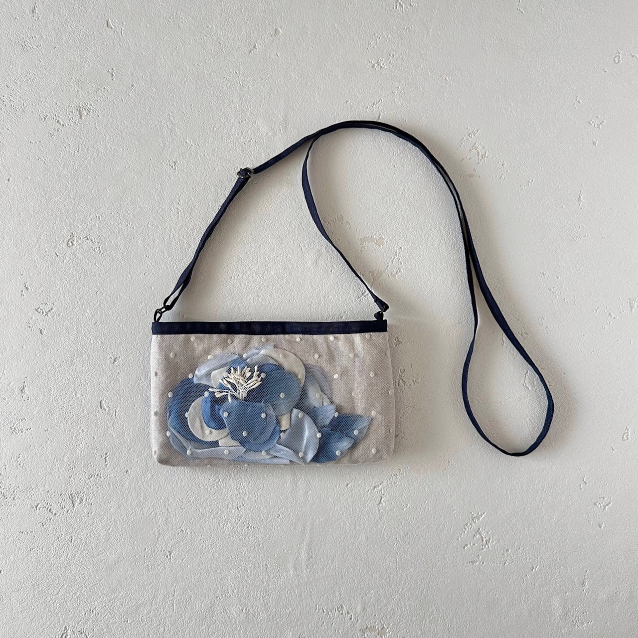フラワーサコッシュ　ブルー