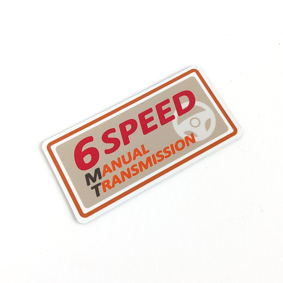 ４.５×９cm【MT車 6速 マグネットステッカー/ベージュレッド】6SPEED ミッション車 マニュアル エンスト 2枚目の画像