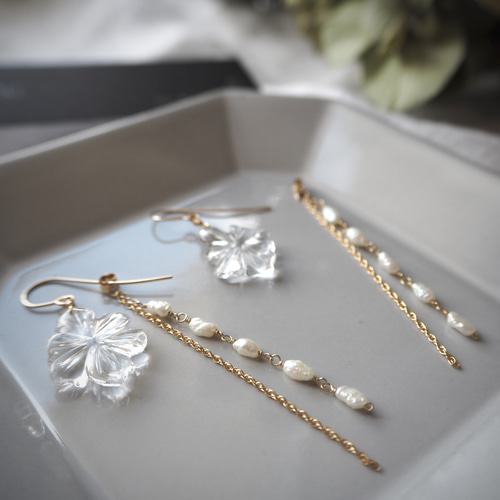 14kgfフラワーカービング・サファイアピアス/イヤリング