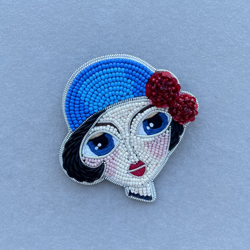 ビーズ刺繍のブローチ -昭和レトロな乙女-maiden ブローチ Belva
