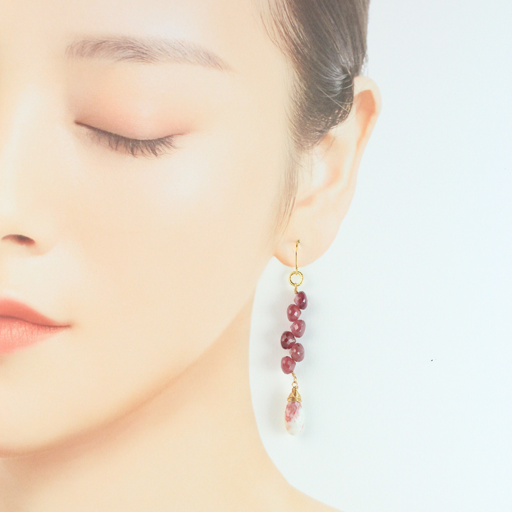 【4種から選べる】オニオンサファイア 耳飾り