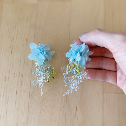 ◎プリザーブドフラワーピアス（イヤリング）／ペールブルー ピアス