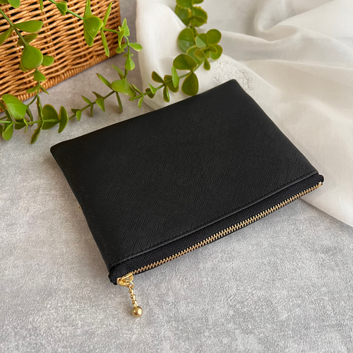 数量限定】フェイクレザー×インド刺繍/フラットポーチ・マルチ