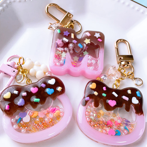 シェイカーキーホルダー(猫+イチゴ+チョコ)/オイル入り/個性的/ねこ