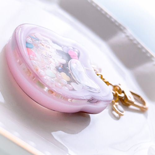 シェイカーキーホルダー(猫+イチゴ+チョコ)/オイル入り/個性的/ねこ