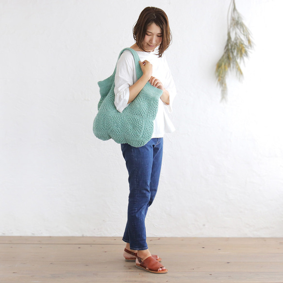 オールシーズン使える！コットンクロシェニット 大きなトートバッグ 内布付きで便利さ倍増 （ミントグリーン) 7枚目の画像