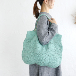 オールシーズン使える！コットンクロシェニット 大きなトートバッグ 内布付きで便利さ倍増 （ミントグリーン) 4枚目の画像
