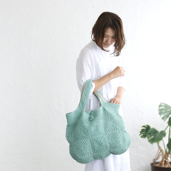 オールシーズン使える！コットンクロシェニット 大きなトートバッグ 内布付きで便利さ倍増 （ミントグリーン) 6枚目の画像