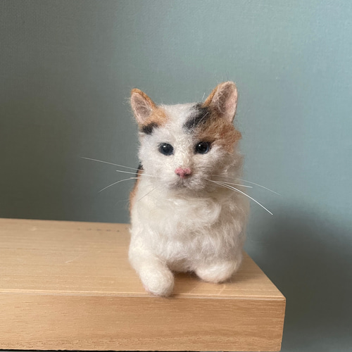 羊毛フェルト 猫 ミケ ハンドメイド 三毛猫 - メルカリ