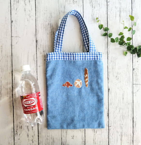 一点物】刺繍の3種類のパン ミニトートバッグ 縦長 リバーシブル
