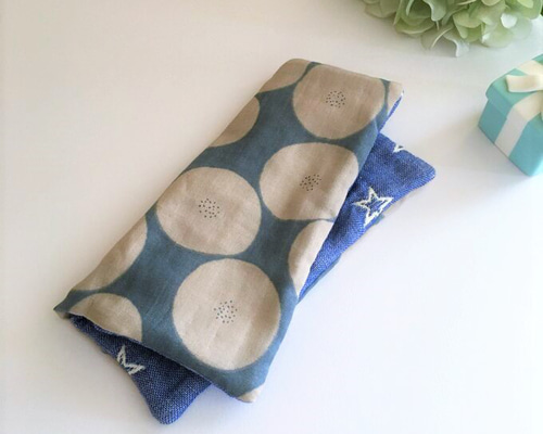 かぞくハンカチ ８重 大きめ ガーゼハンカチ 大きいあんぱん かぞくハンカチ 8重 大きめ ガーゼハンカチ 大きいあんぱん