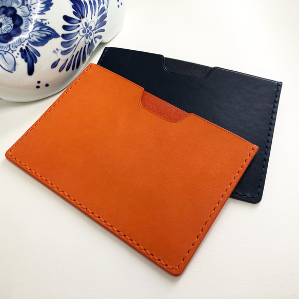 Amsterdam 皮革護照夾護照套-航海藍 /香橙色/ 楓葉棕/ 杏色白 第6張的照片