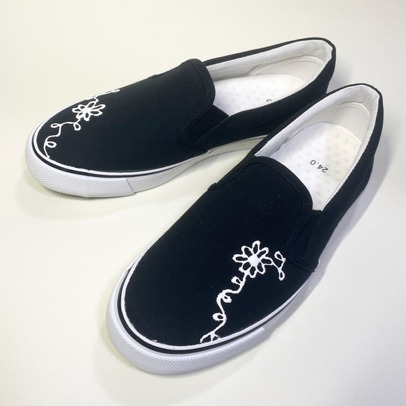 單調花懶人鞋(黑×白花)防水ver.男女通用22.0cm〜29.0cm 第2張的照片