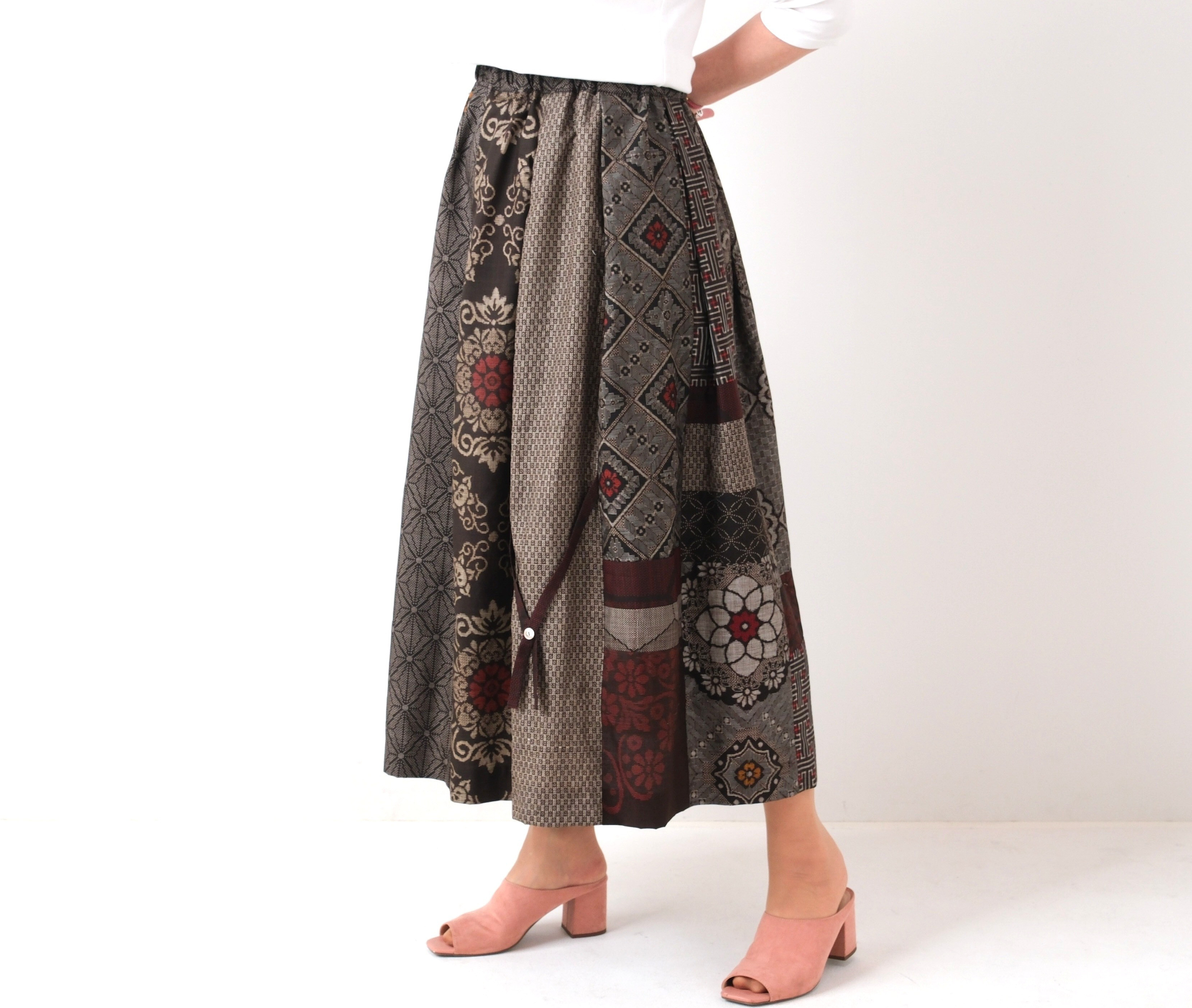昭和レトロ大正龍郷時代大島パッチワークスカート アンティーク大島紬のパッチワークスカート 赤龍郷 裏地付き