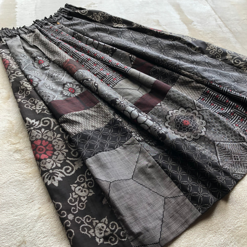 アンティーク大島紬のパッチワークスカート 赤龍郷 裏地付き