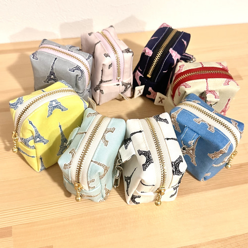 71⌘ キーホルダー付ミニミニポーチ（pink）イヤホンケース ポーチ