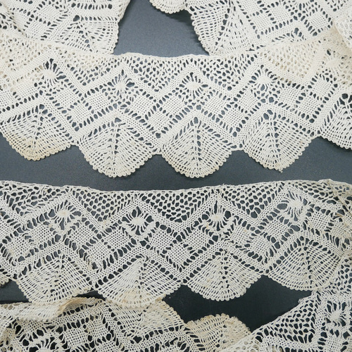 フランスアンティ―クハンドメイドボビンレースパーツ2点セット B