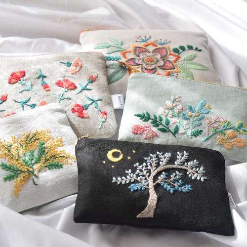 送料無料☆母の日ギフト「カーネーション」手刺繍ポーチ ポーチ