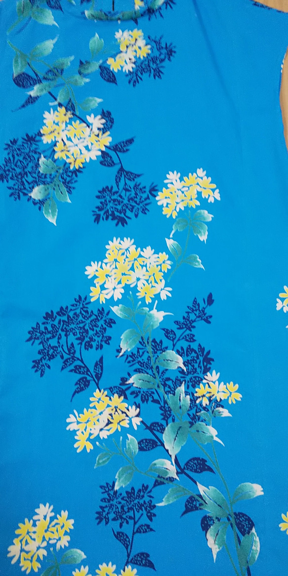 ワンピース フレンチ袖  ゆかた地  綿　トルコブルー地に花柄 4枚目の画像