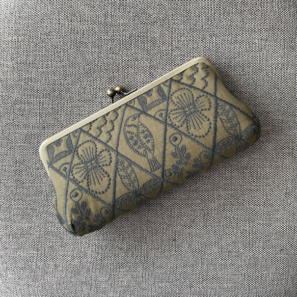 受注品】ミナペルホネン/シンフォニーカーキ/がま口長財布本革