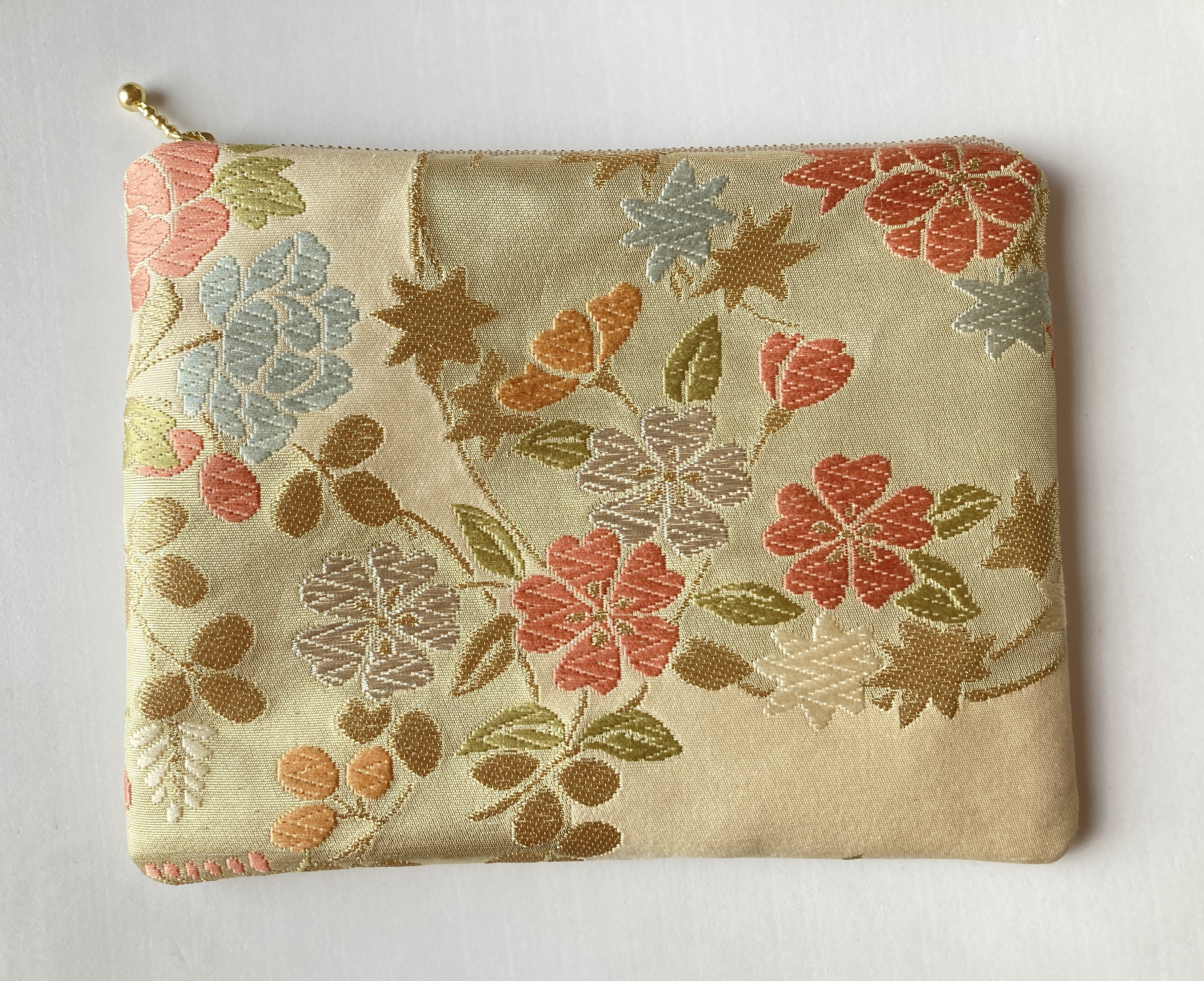 大きめポーチ】和風 桜 撫子 着物リメイク 絹織物 プレゼント