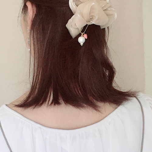 お手持ちのシュシュに♡ 上品 シュシュチャーム リボン ゆらゆら