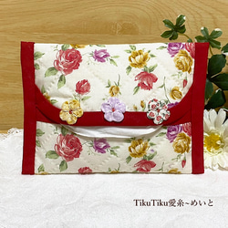３つのお花飾りポケットティッシュカバー／レッド(11-3-6) 3枚目の画像