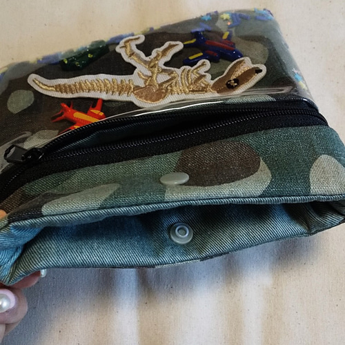 恐竜 飛行機 シャカシャカ 移動ポケット ポシェット ハンドメイド 雑貨 