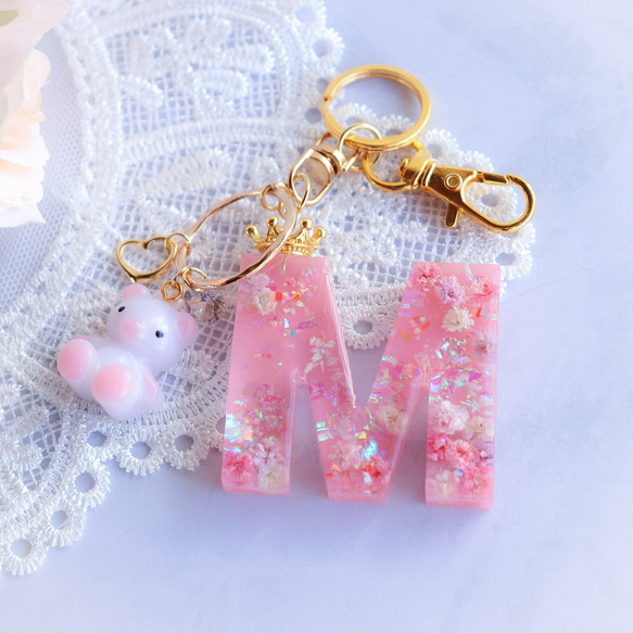 アルファベット レジンキーホルダー【ピンク - M】 キーホルダー