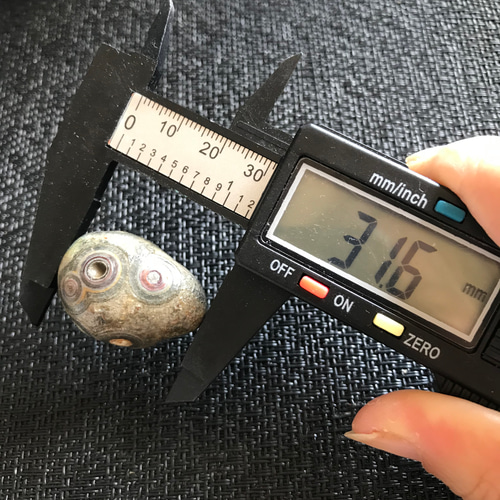 ゴビ石−1138 『眼石』　原石 ゴビ石−1138 『眼石』 原石 その他置物 KIKI 通販 16263342