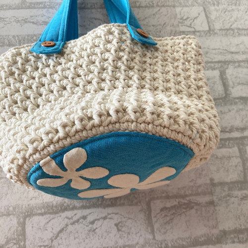 ハワイアンキルトバック・カラーの花・ハンドメイド ハワイアンキルトバック・カラーの花・ハンドメイド Amazon.co