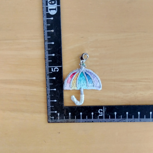レインボー傘 刺繍チャーム キーホルダー その他アクセサリー