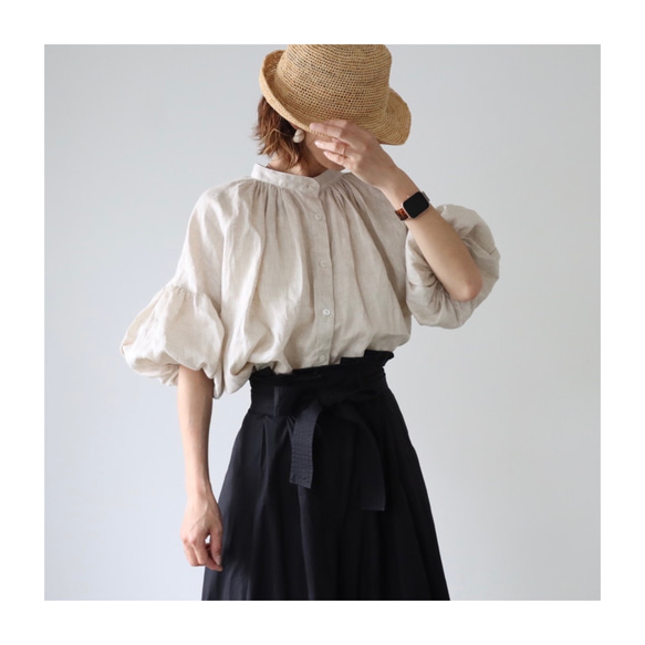ボリューム袖のリネンシャツ／リネンギャザーブラウス／生成り
