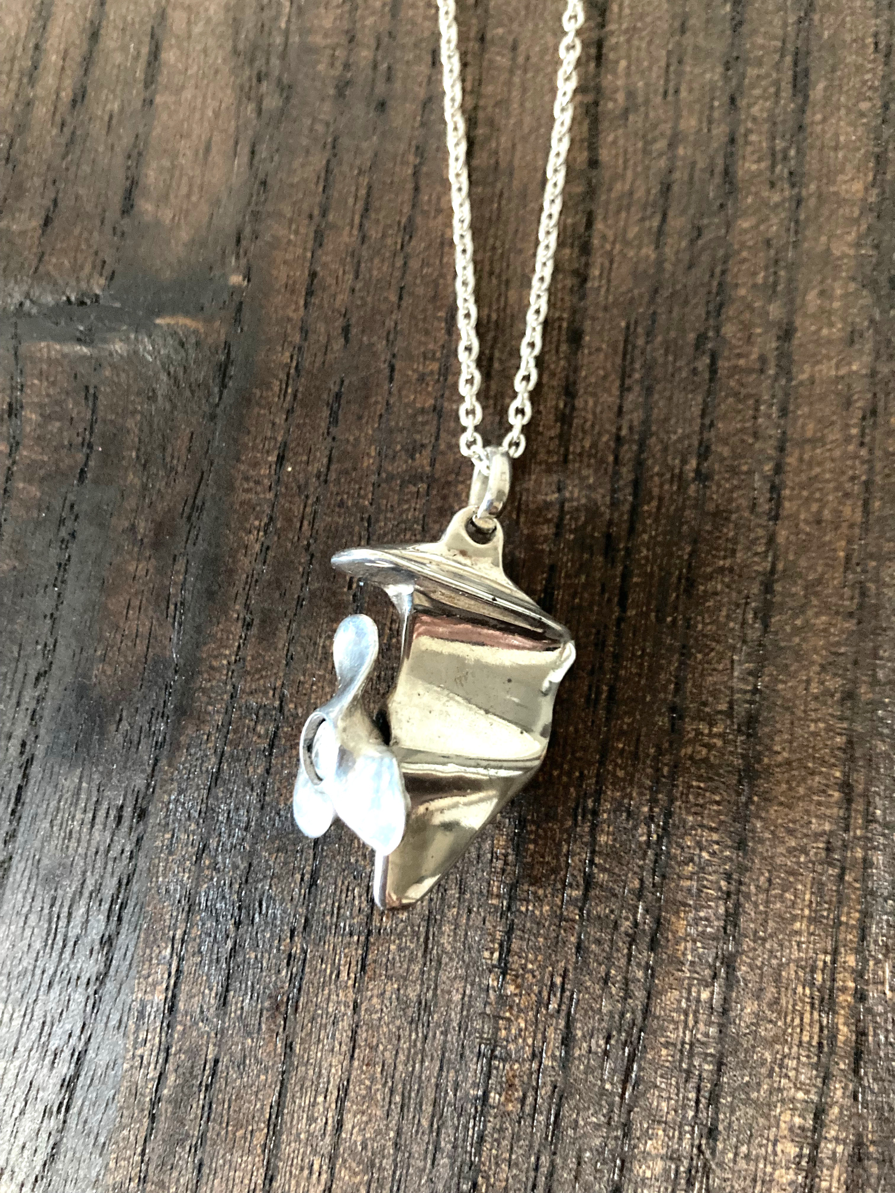 銀のペンダント　スクリュー(海) 14,850円