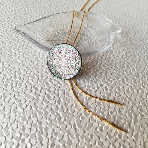 再販】繊細アンティーク細工 黒蝶貝ボタンループタイネックレス 『受注