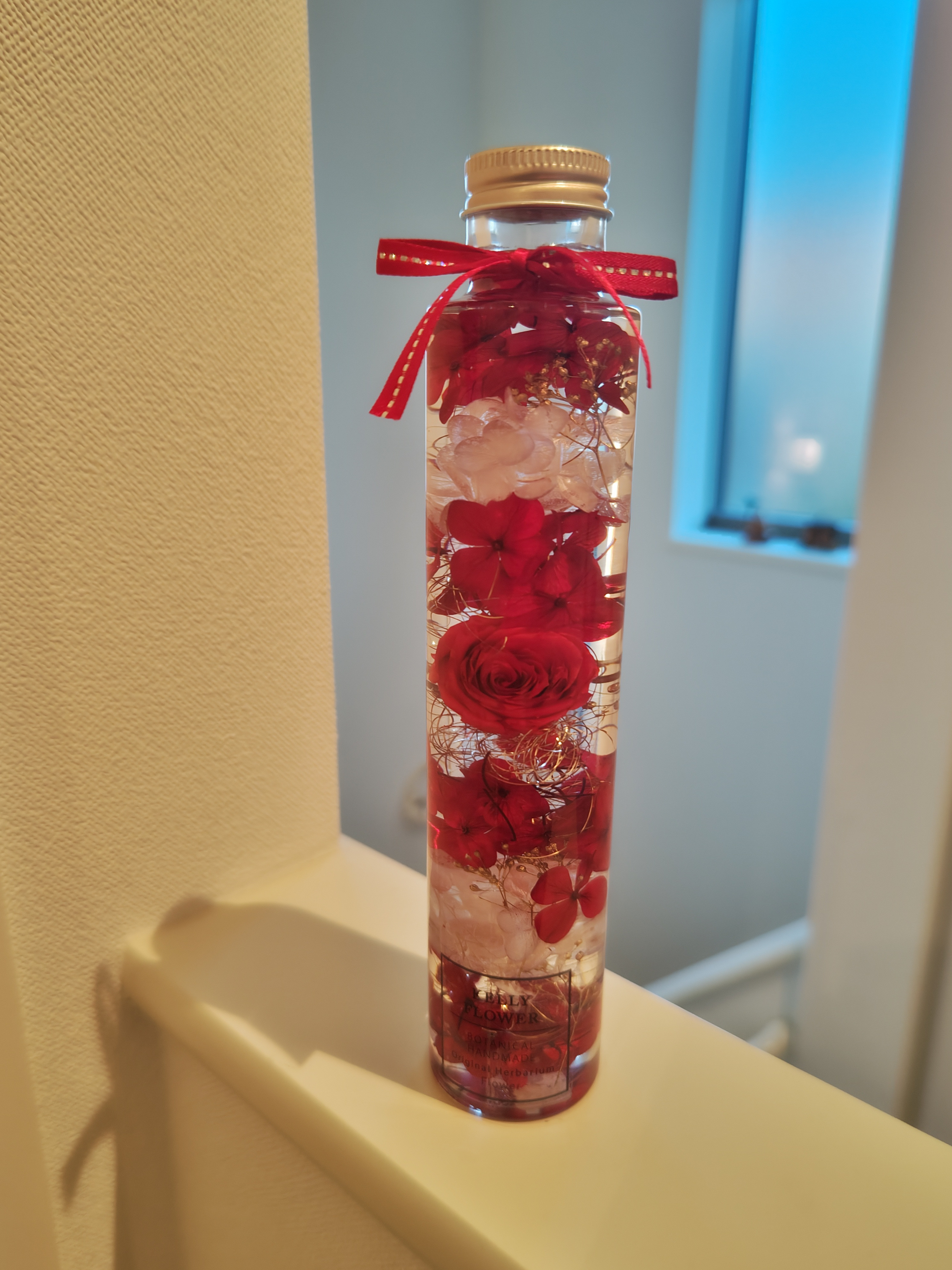 ◆ハーバリウム　250 赤いバラとジニアのbottle*.:。✿*゜¨ ◇ハーバリウム250 赤いバラとジニアのbottle*.:。✿*゜¨